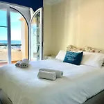 Panoramic Views 2 Bed Apartment