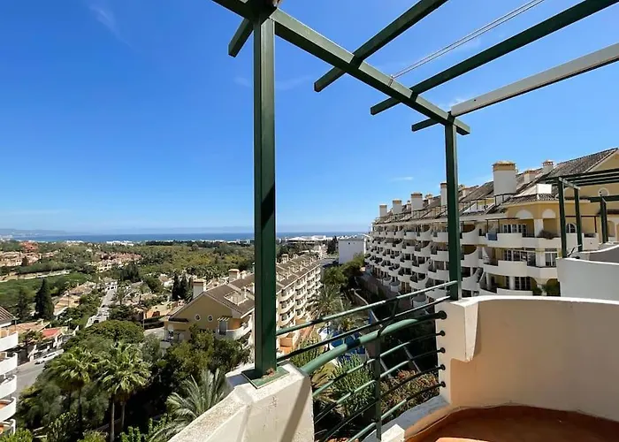 Panoramic Views 2 Bed Apartment
