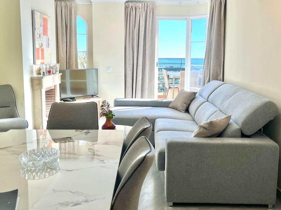 Panoramic Views 2 Bed Apartment